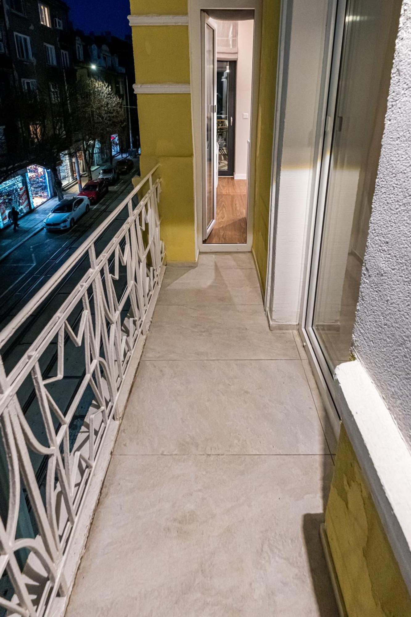 North 21 - Brand New Modern 1Bd Apt In Sofia Center By Flat Mаnager Dış mekan fotoğraf